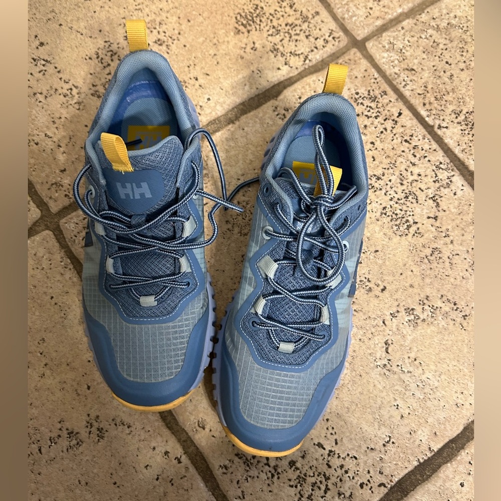 Helly Hansen Hiking Sneakers Women’s size 8